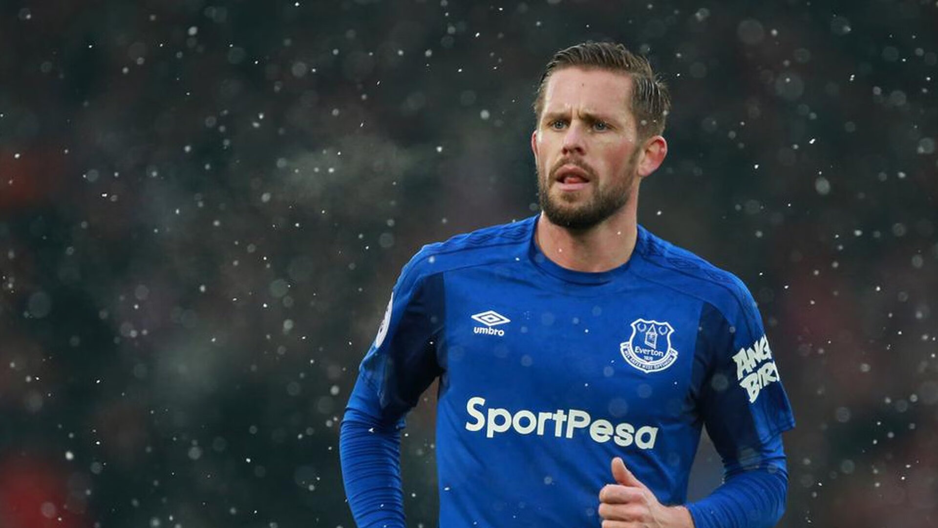 布克关键上篮命中太阳完成逆转好戏,布克球星