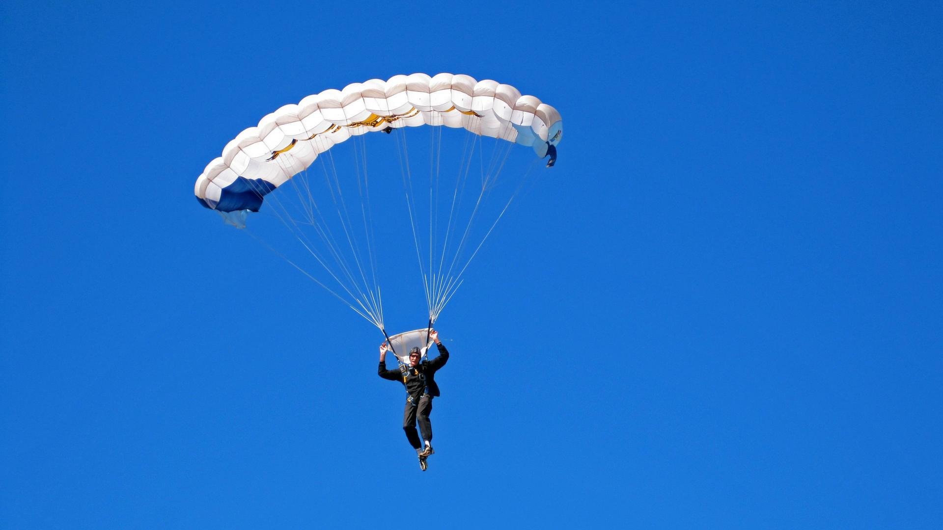 肯尼亚男篮在非洲预赛中拼搏,扬名非洲篮球